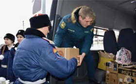 В Саранске от здания регионального управления МЧС России в зону проведения специальной военной операции был отправлен транспорт с гуманитарной помощью.